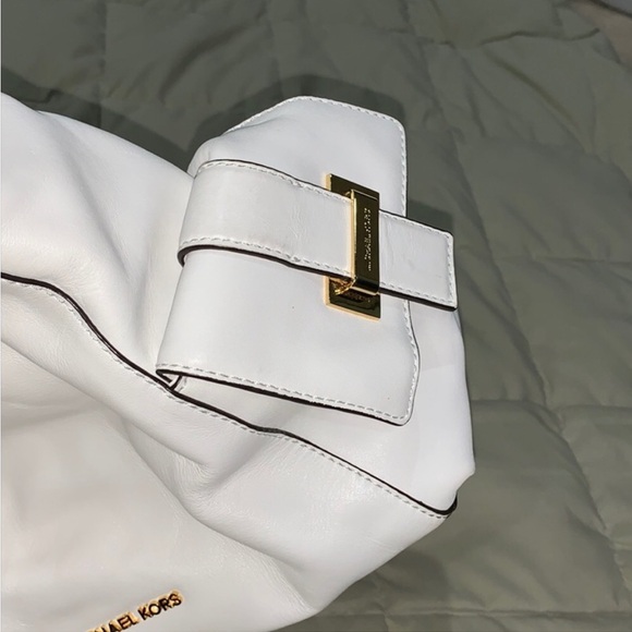 Beautiful New White Michael Kors Purse - Picture 3 of 5